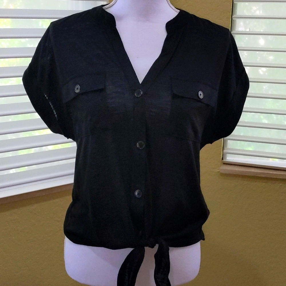 No Boundaries Ladies SSleeve Black Top M (7-9)